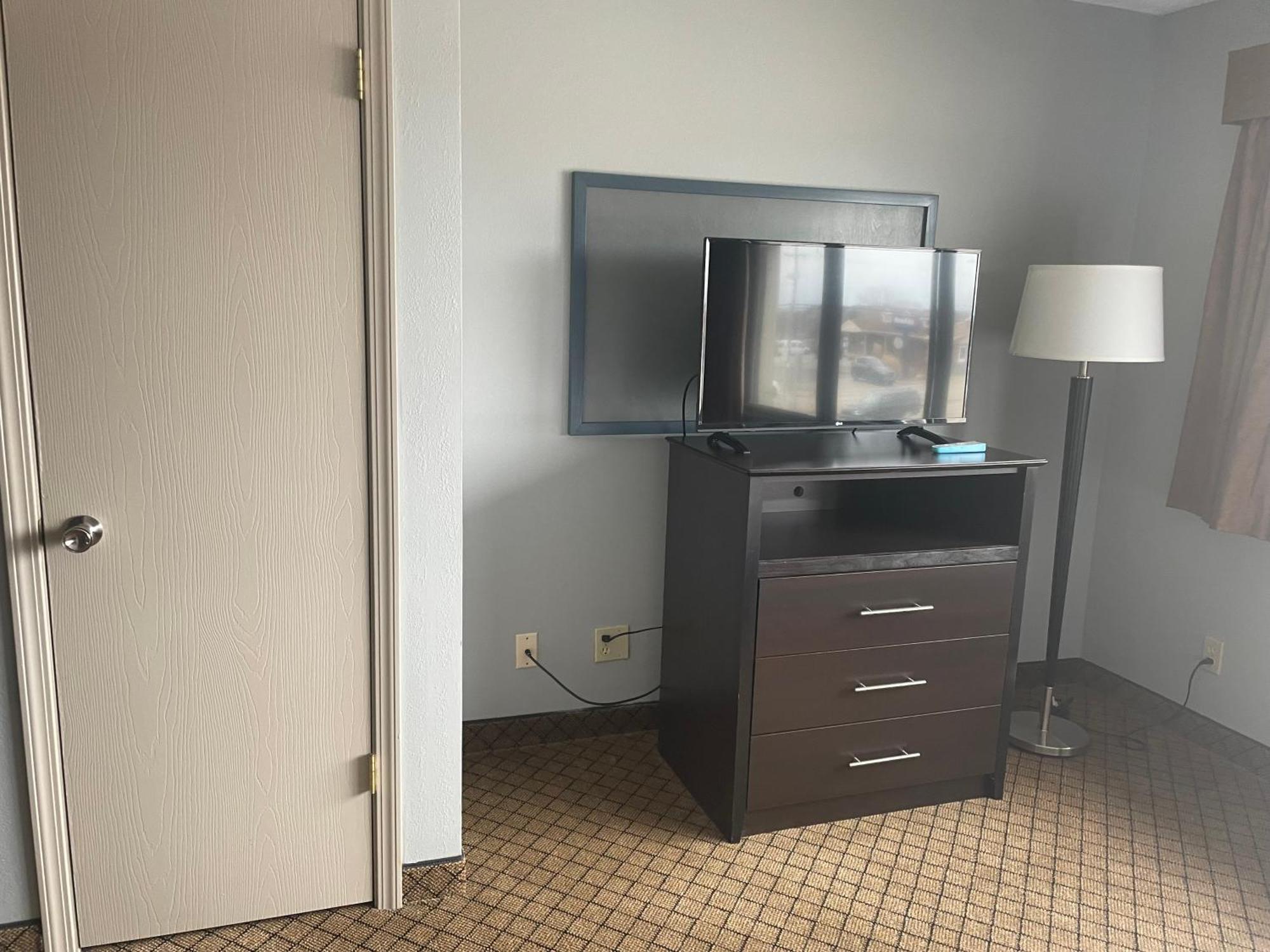 Americinn By Wyndham Wi Hotel Hartford