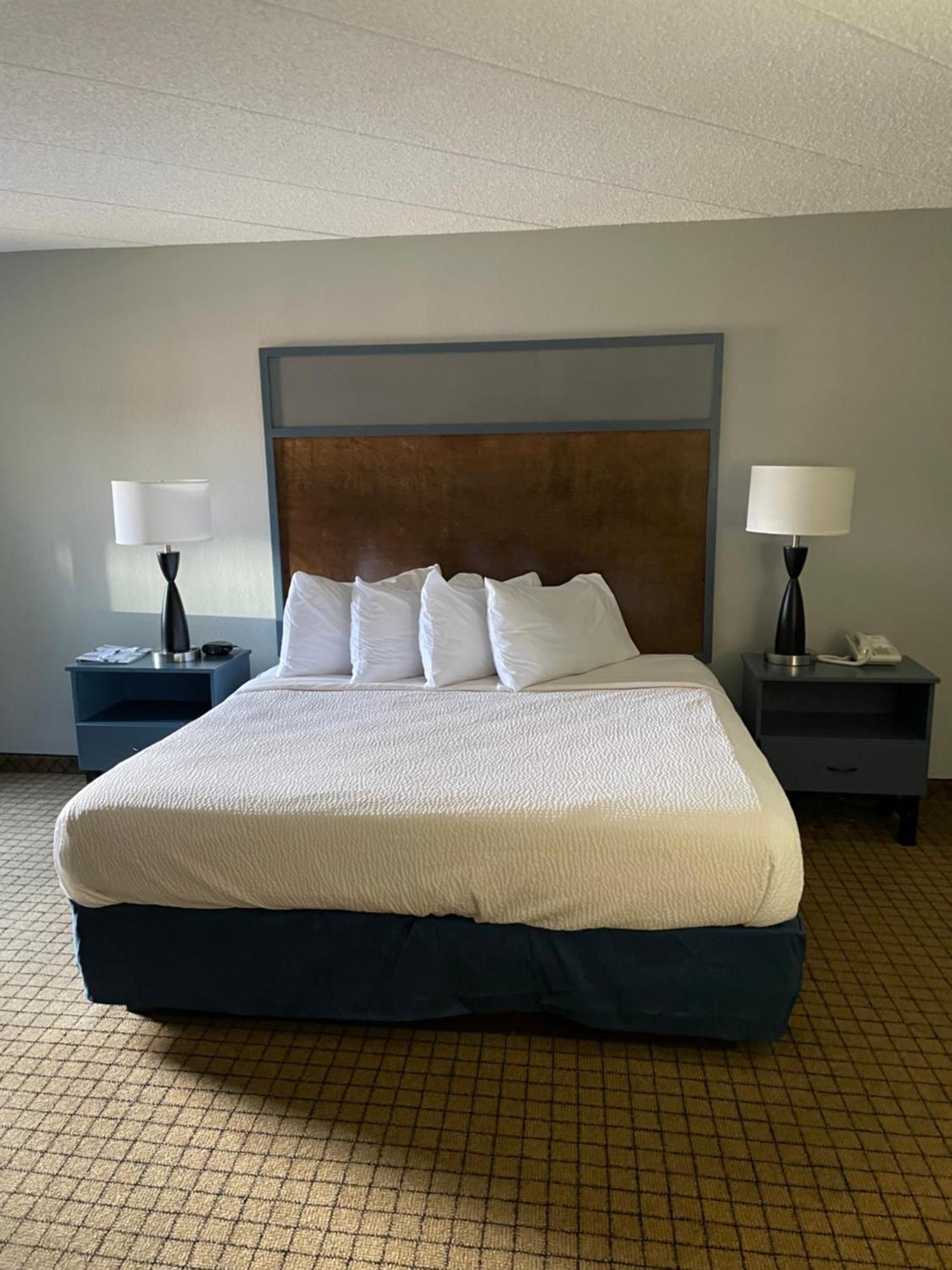 Americinn By Wyndham Wi Hartford
