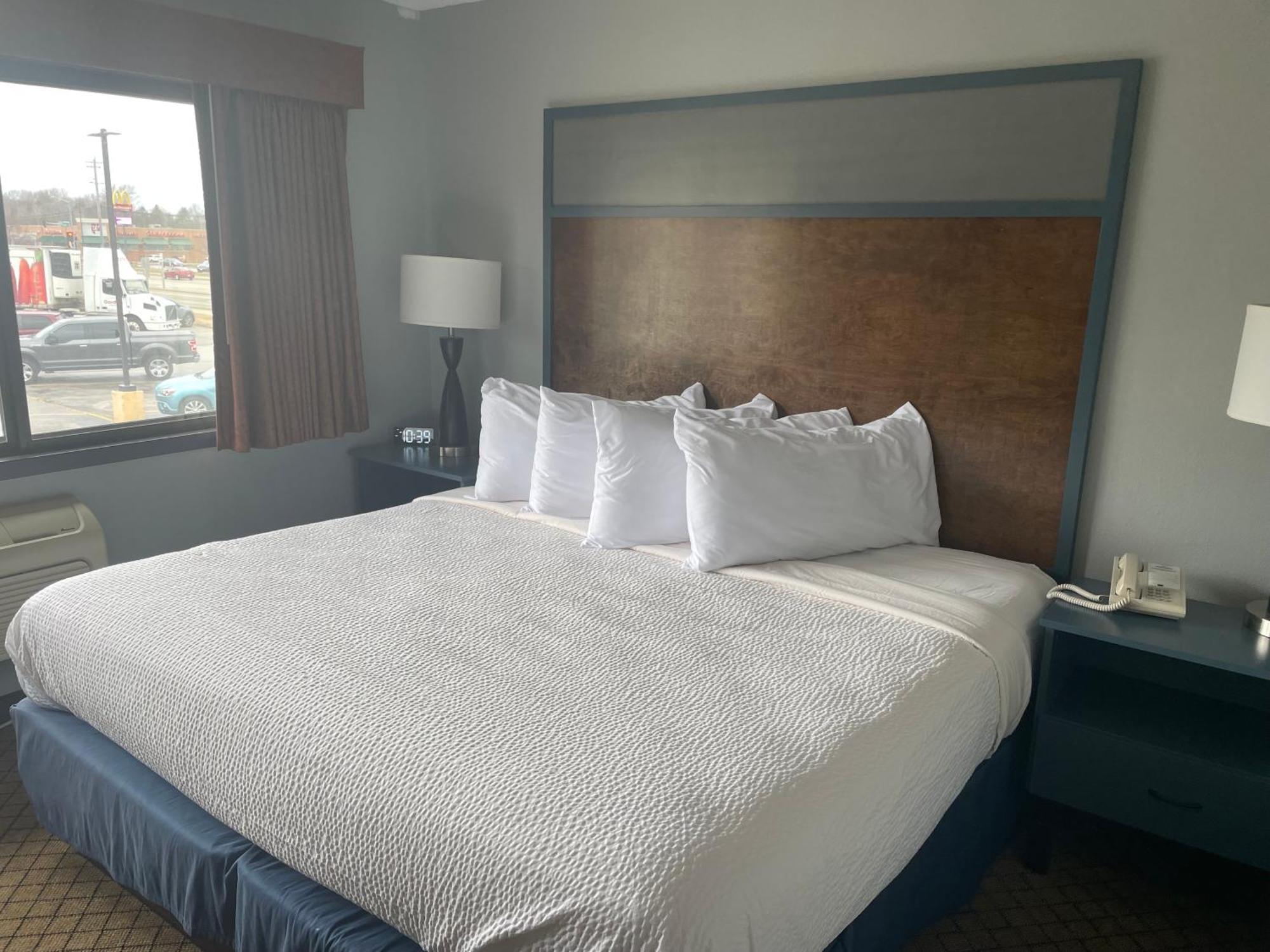 Americinn By Wyndham Wi Hotel