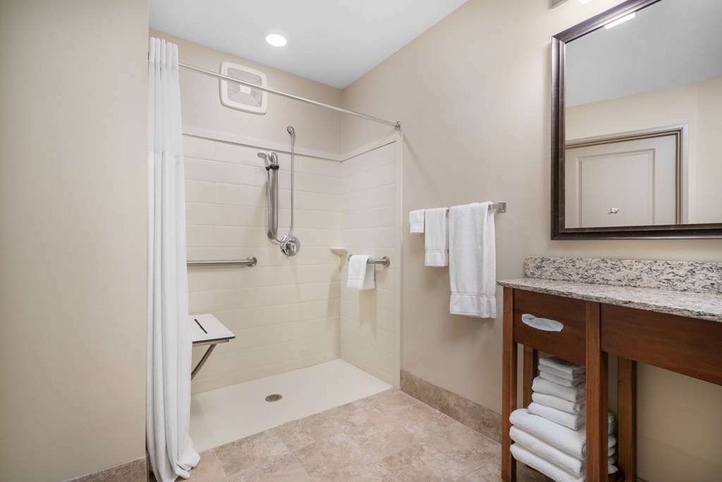 Americinn By Wyndham Wi Hotel Hartford